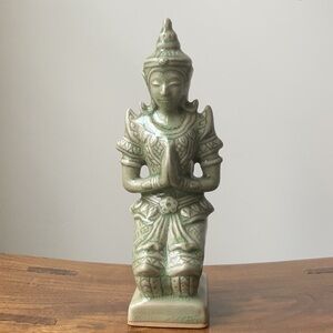 Green Celadon Thai Buddha Statue
